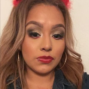 Meet your Posher, Becky